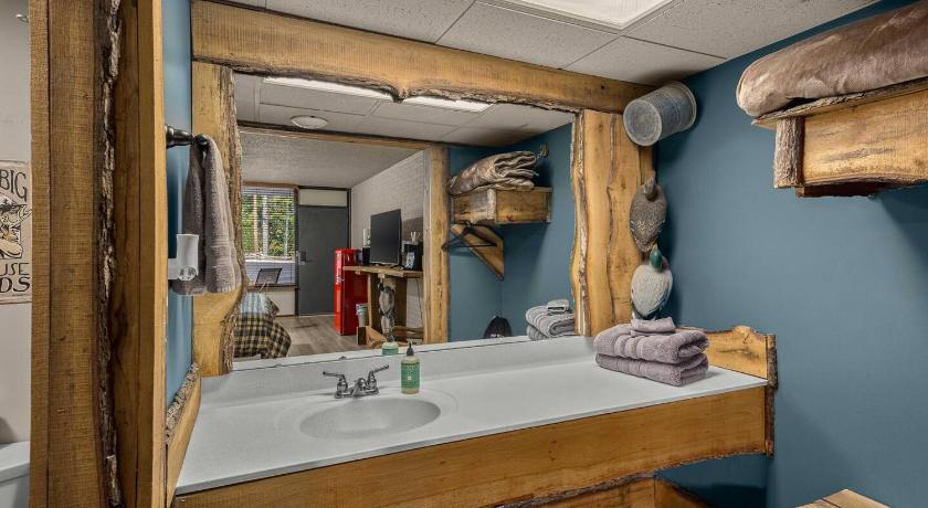 尤里卡斯普林斯 Stonegate Lodge - Pool & Firepits Room #208 4星级 住宿 泳池