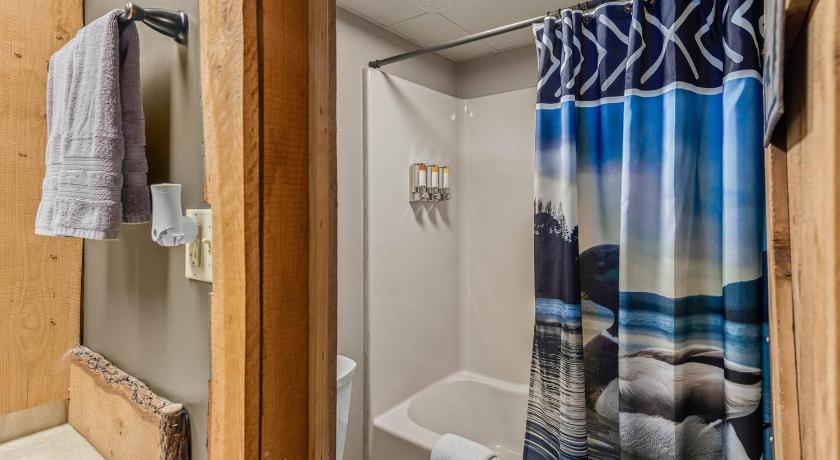 ユレカ・スプリングス Stonegate Lodge 2 Queen Beds WIFI TV Salt Water Pool Fire Pits #303 4つ星 宿泊施設 プール
