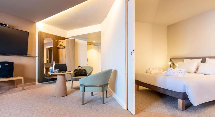 Image of Superior Suite with Double Bed and Double Sofa Bed 1