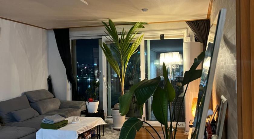 서울 UN village with River View, Seoul, Free Parking, Hannam 4성급 숙소 로비
