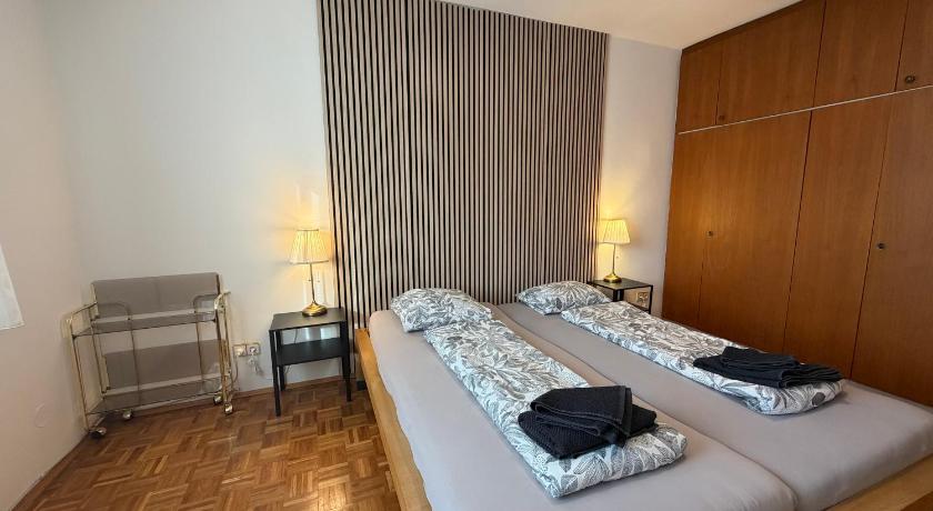Ruhige, klimatisierte Wohnung nahe Zentrum & Bahnhof