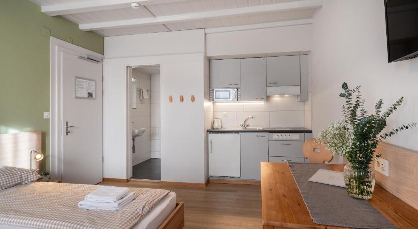 Image of Apartment 8