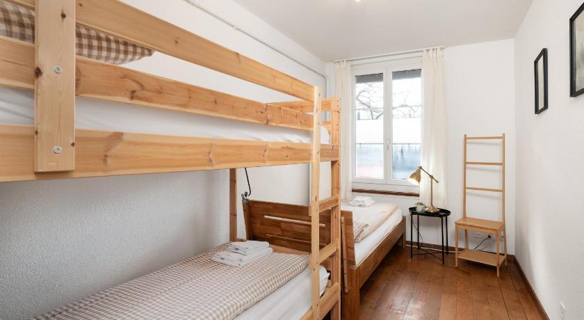 Image of Apartment 14