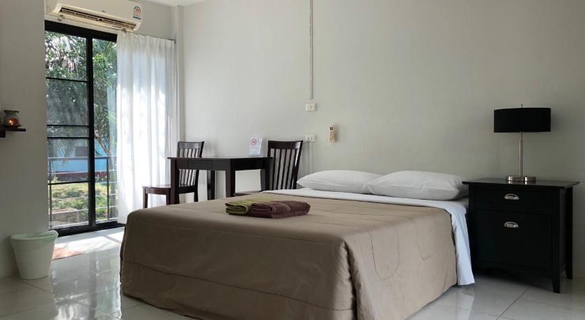 Image of Deluxe Queen Room 3