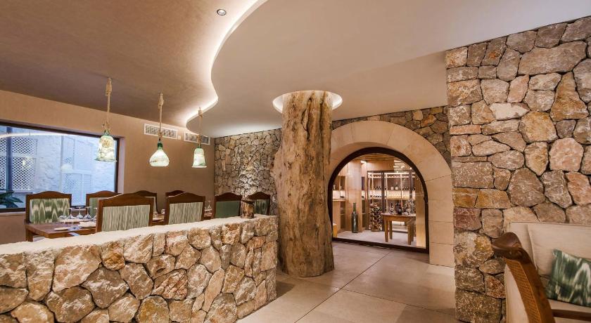 LJs Ratxo Eco Luxury Retreat - image 11