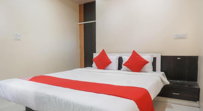 多尔普尔 Hotel O Shree Sai Srushti Regency 4星级 酒店 套房