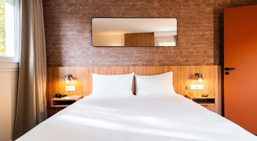 Image of Superior Double Room with armchair 1