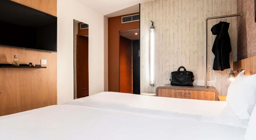 Image of Standard Twin Room 4