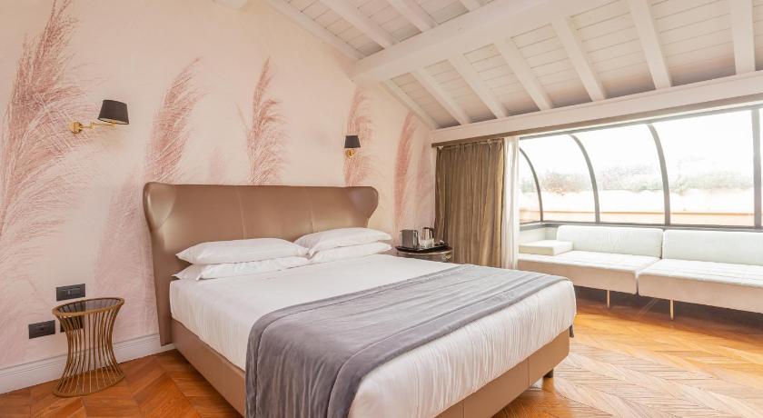 ローマ The Corner Townhouse Guest House 4つ星 ホテル プール