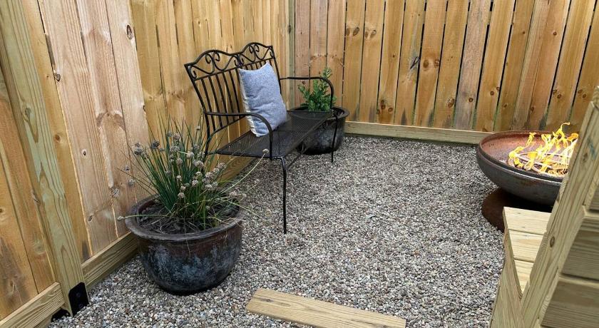 コネルズビル Vintage Vogue Suite, Patio Fire Pit Grill, WI-FI 4つ星 宿泊施設 外観