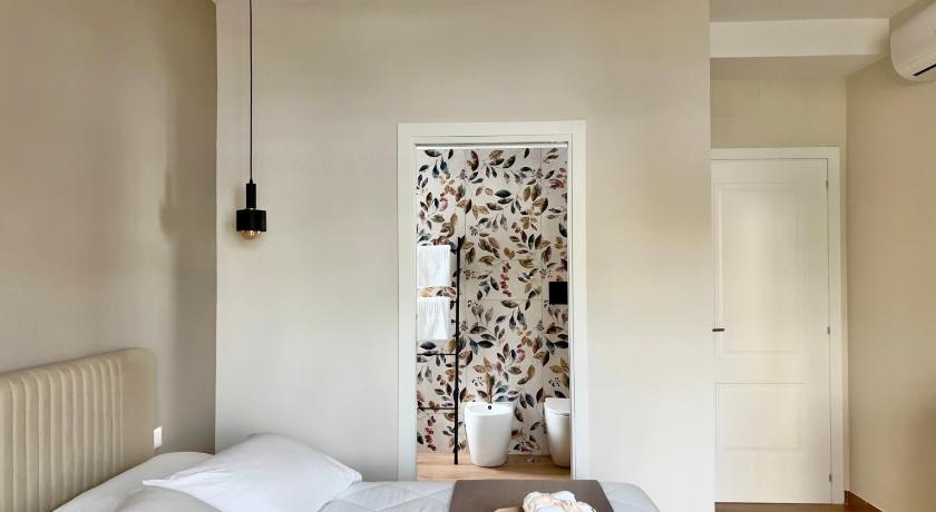 ECHOS Rooms
