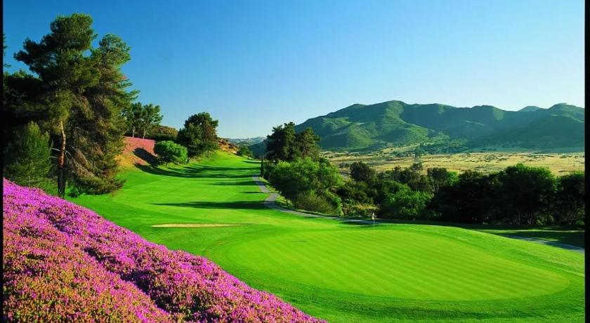 본살 Beautiful Villa with Amazing 360 Mountain Views, Golfcourses close to Monserate Winery and I-15 3성급 숙소 외관