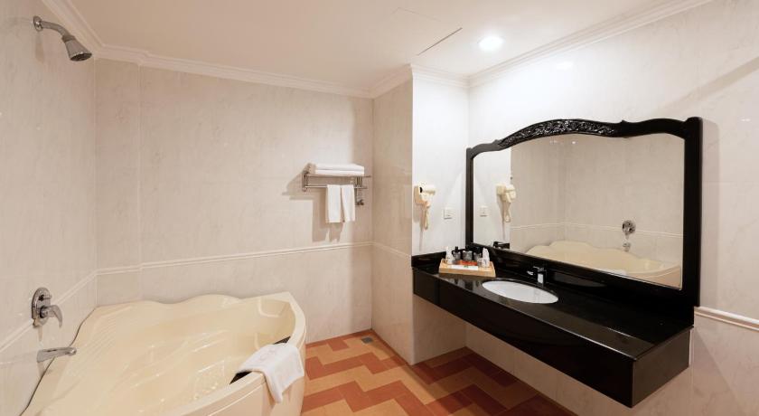 Image of Grand Suite Room 8