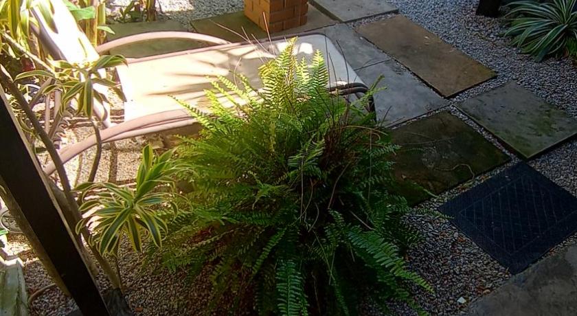 Image of Suite with Garden View 9