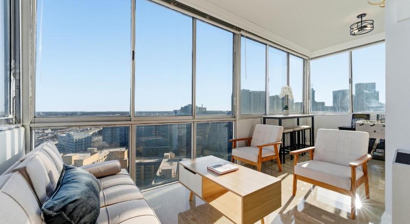 The ATL Sky Suite 3BR Downtown Penthouse