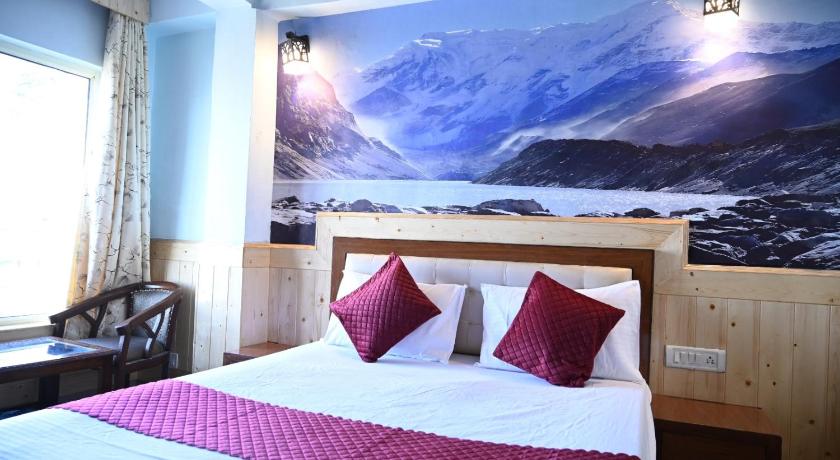 HOTEL HOWARD – Shimla, PA