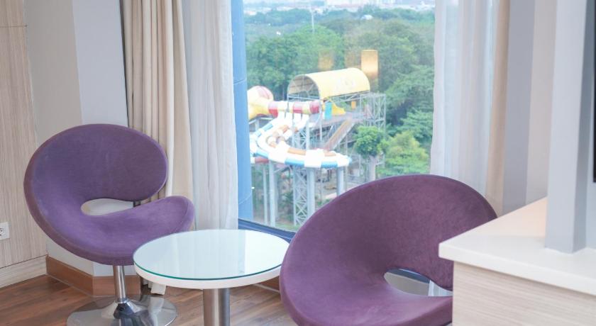 Image of Executive Room with King size bed 6