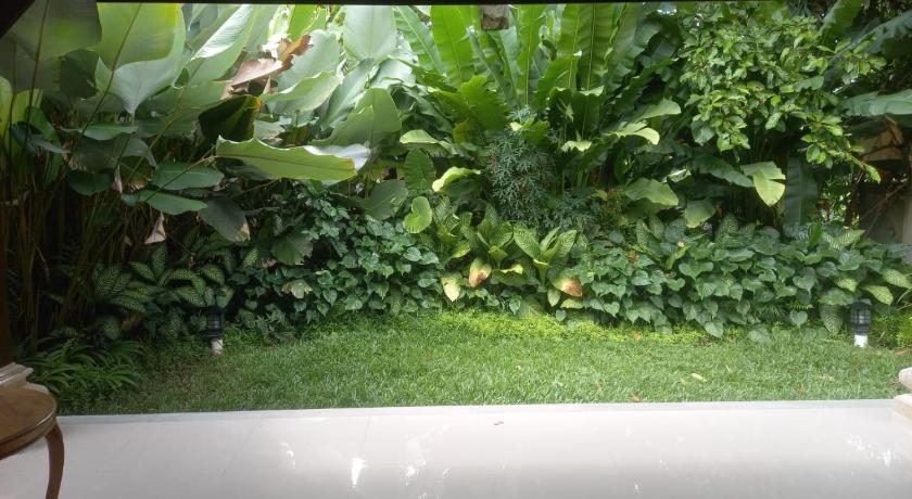 발리 ASTAGINA VILLA 3성급 호텔 로비