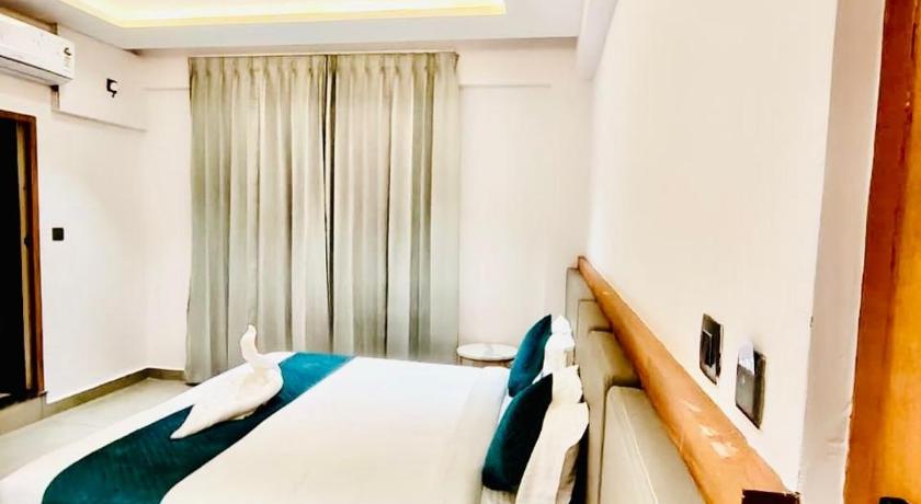 HOTEL EMORA KEYS 500 Mtrs From Madikeri Fort - image 38
