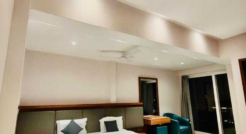 HOTEL EMORA KEYS 500 Mtrs From Madikeri Fort - image 27
