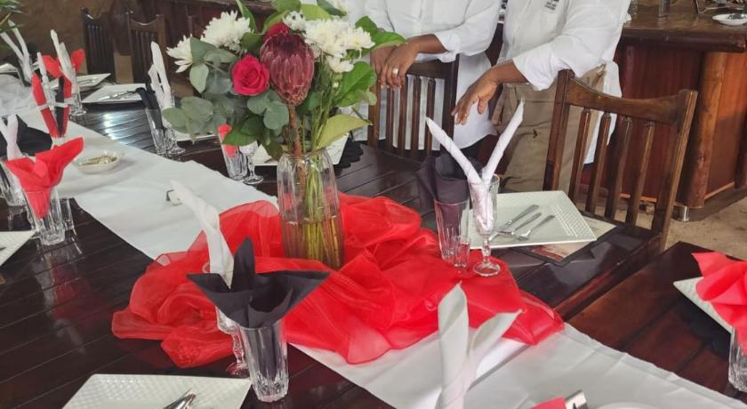 吉亚尼 Xisaka Guest House 3星级 酒店 外观