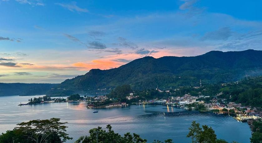 Tampilan Toba Crest Vue