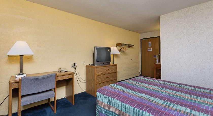 Motel 6-Moline, IL