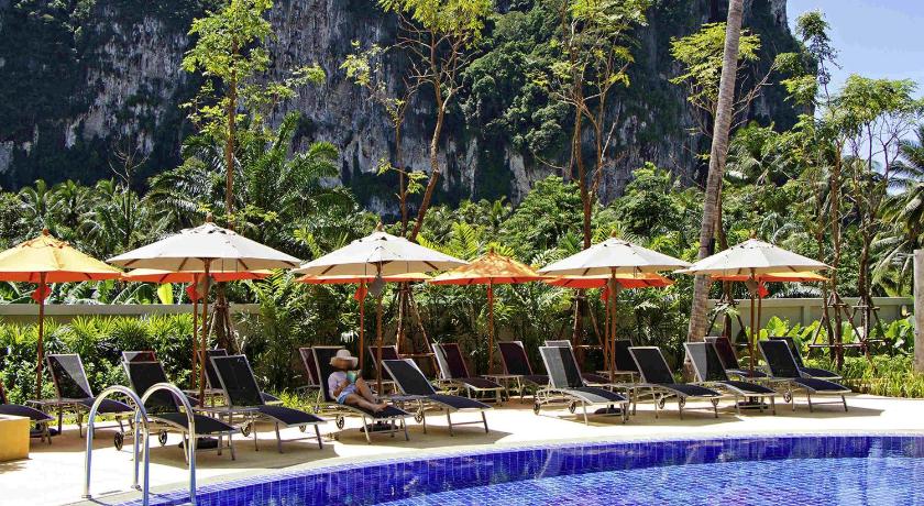 クラビ ibis Styles Krabi Ao Nang 3つ星 ホテル プール