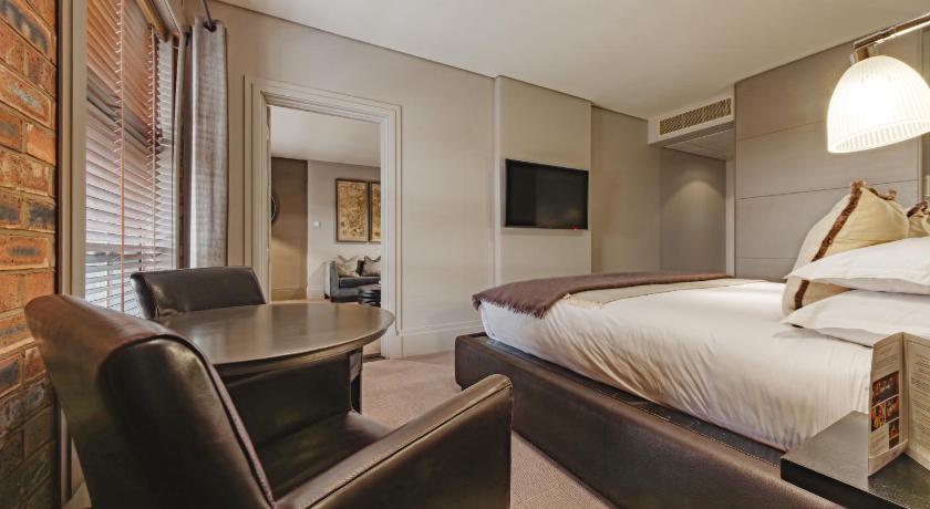 Image of Signature Suite 12
