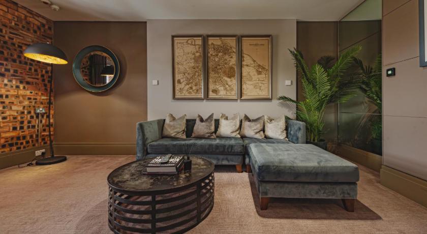 Image of Signature Suite 11