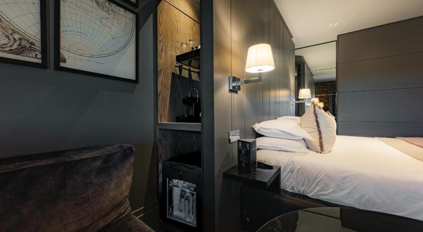 Image of Junior Suite 13
