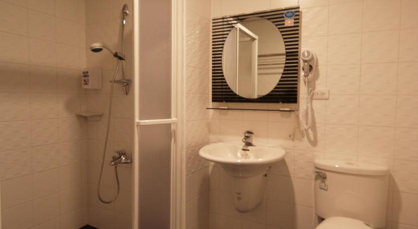 Image of Standard Quadruple Room 13