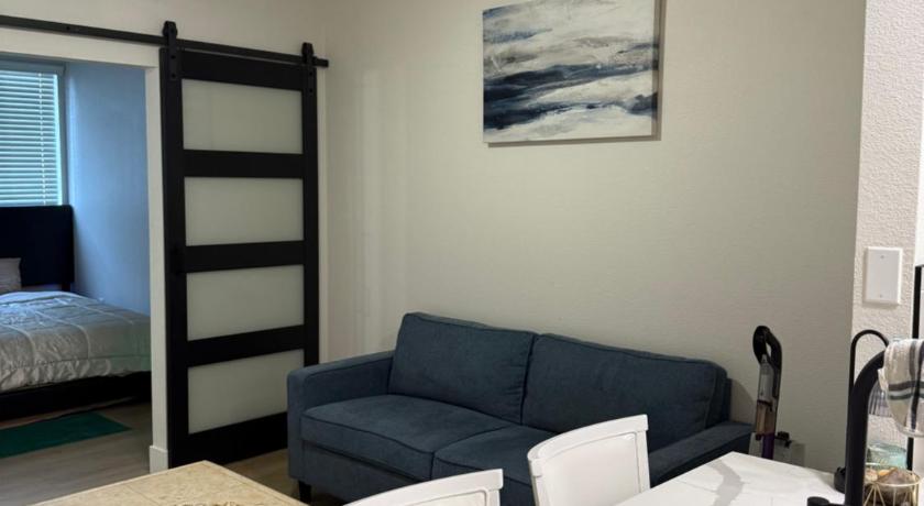 Phoenix Home at Haven 2-Star Accommodation room