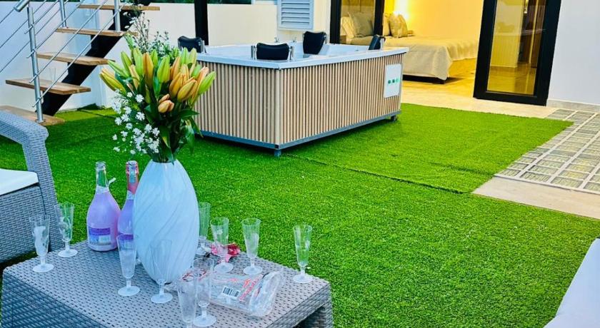 Encanto del Llano Luxury Apartment with Jacuzzi Terrace