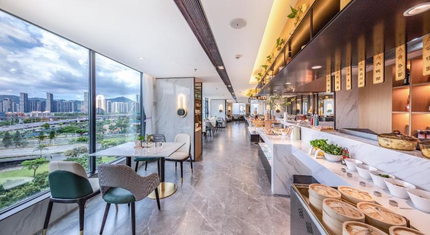 Atour Hotel Zhuhai Gongbei Fuhuali Huanyu City – Zhuhai, IA