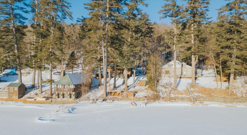 쉬룬 레이크 (NY) Yellow Pine Lake House ADK Schroon Private Beach 4성급 숙소 전망