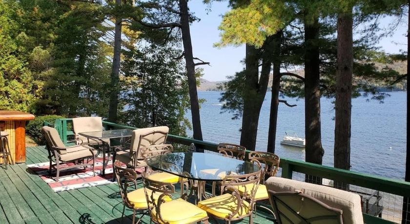 쉬룬 레이크 (NY) Yellow Pine Lake House ADK Schroon Private Beach 4성급 숙소 로비