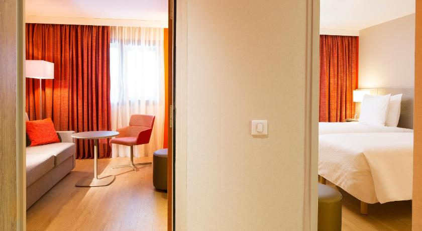 Image of Two Connecting Double Rooms 3