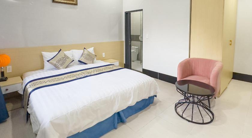 Image of Two-Bedroom Family 7