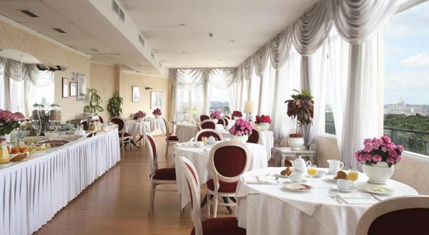 ローマ Eliseo Hotel 4つ星 ホテル レストラン
