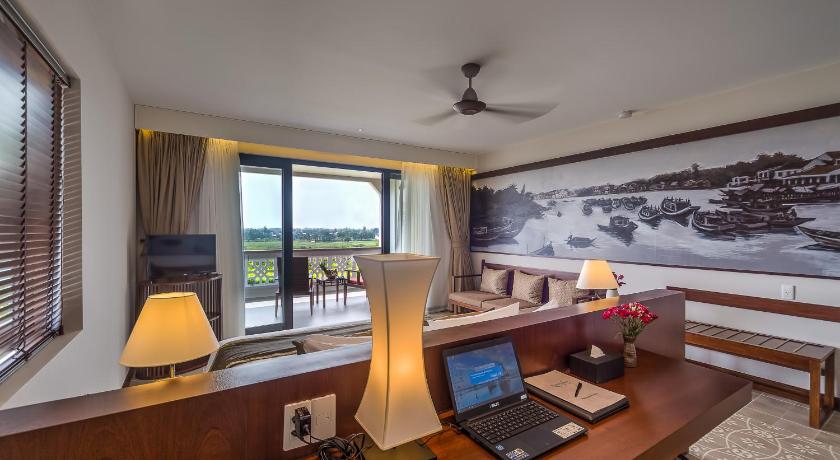 Image of Grand Suite with River View 13
