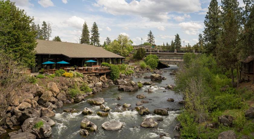 RIVERHOUSE ON THE DESCHUTES