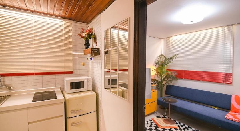 Seoul hongdea Station area 5-minute walk World Cup Stadium Itaewon 15 minutes 명동20분 3-Star Accommodation pool