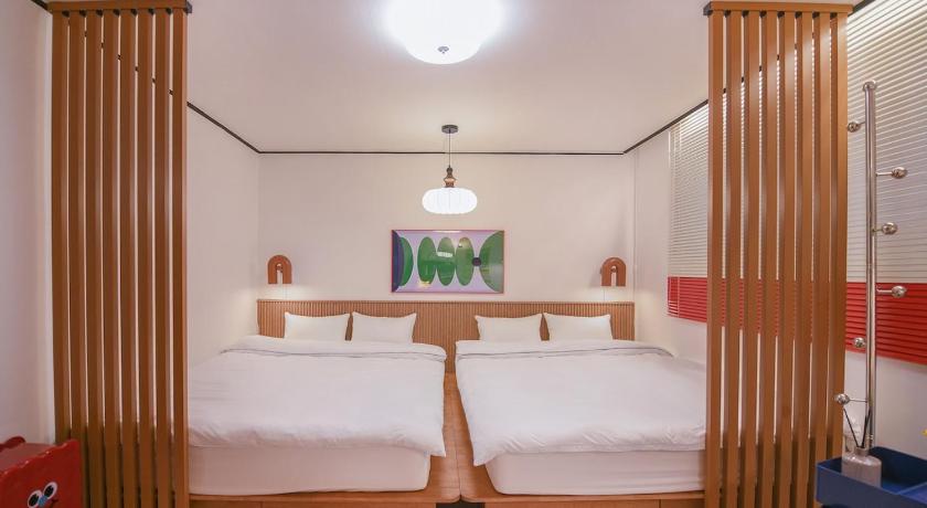 Seoul hongdea Station area 5-minute walk World Cup Stadium Itaewon 15 minutes 명동20분 3-Star Accommodation suite