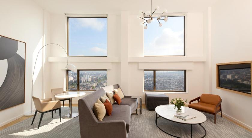 Image of Loft Suite 0