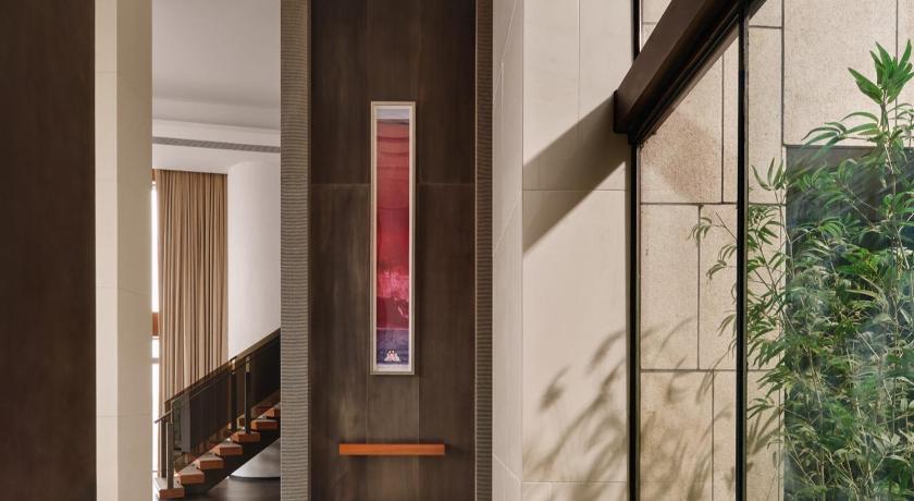 Image of Chairman Suite 15