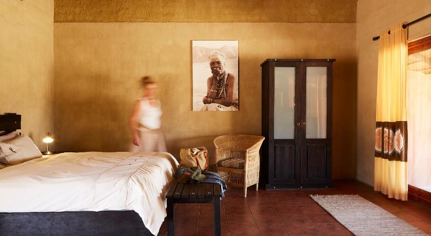 Solitaire Desert Farm photo