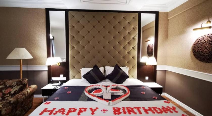 Immagine di Pines King Celebratory Room (Decorated Occasion) 3