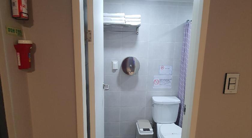 Image of Deluxe Triple 11