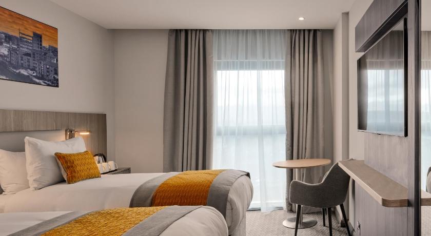 Image of Deluxe Double & Single Room 1
